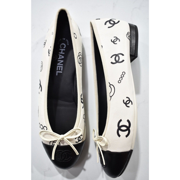 Chanel 23P White Black CC Coco Logo Cap Toe Bow Tie Ballet Ballerina Flat 39.5 - Picture 2 of 12